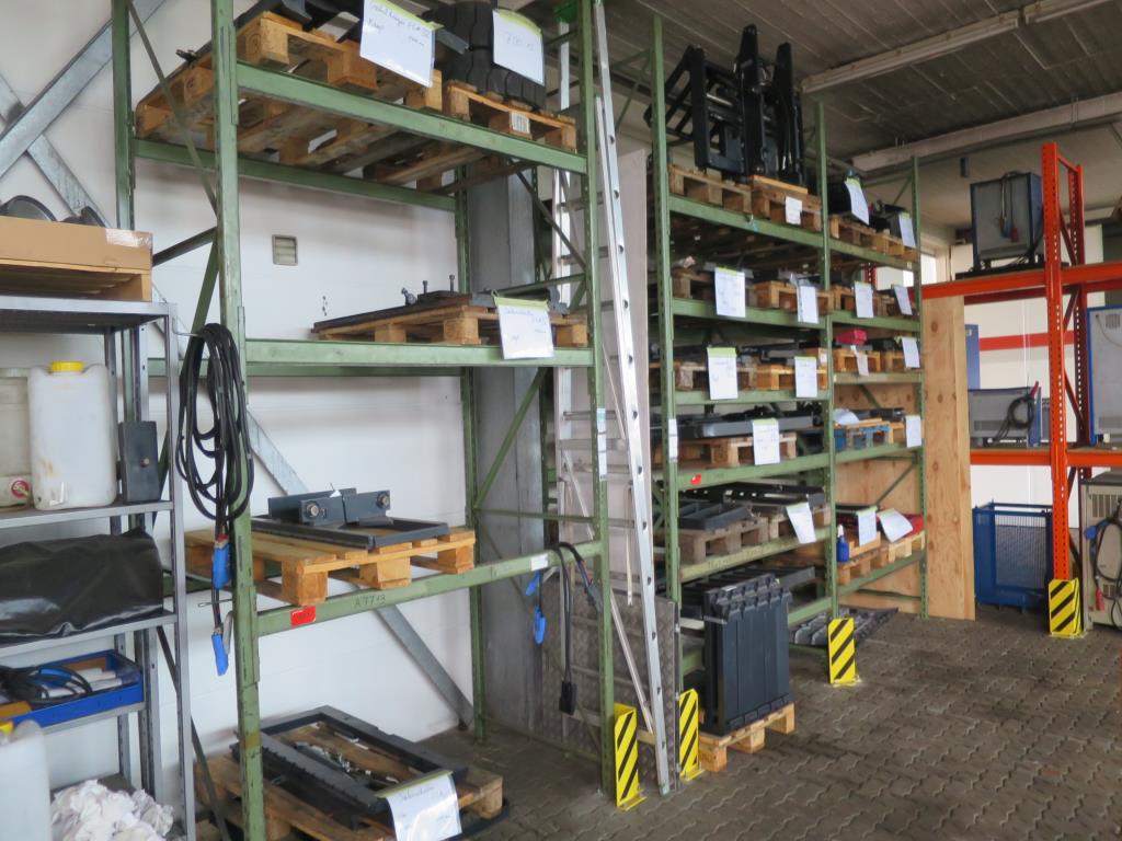 forklift trucks and car pool<br>-1