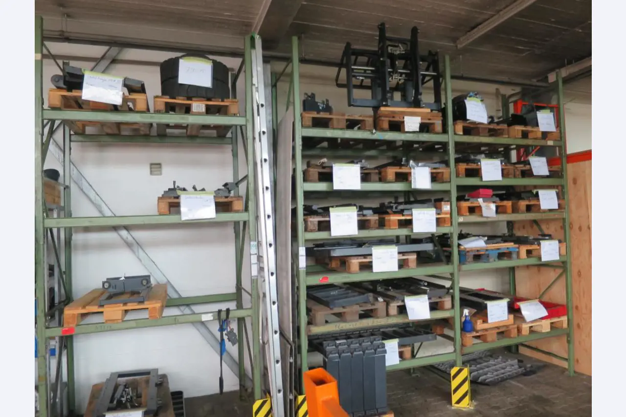 forklift trucks and car pool<br>-2