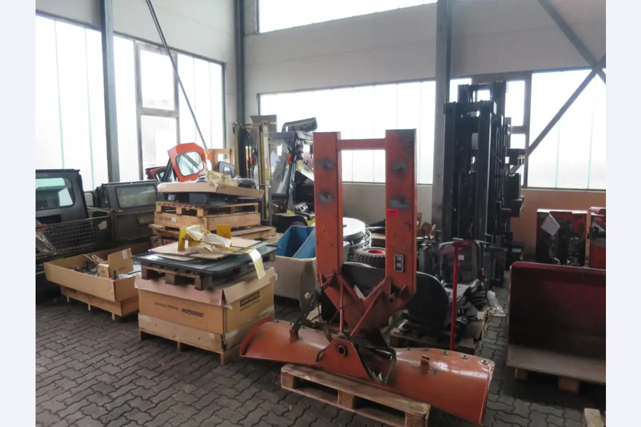 forklift trucks and car pool<br>-1