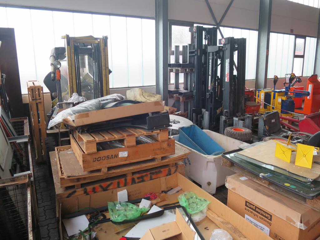 forklift trucks and car pool<br>-2