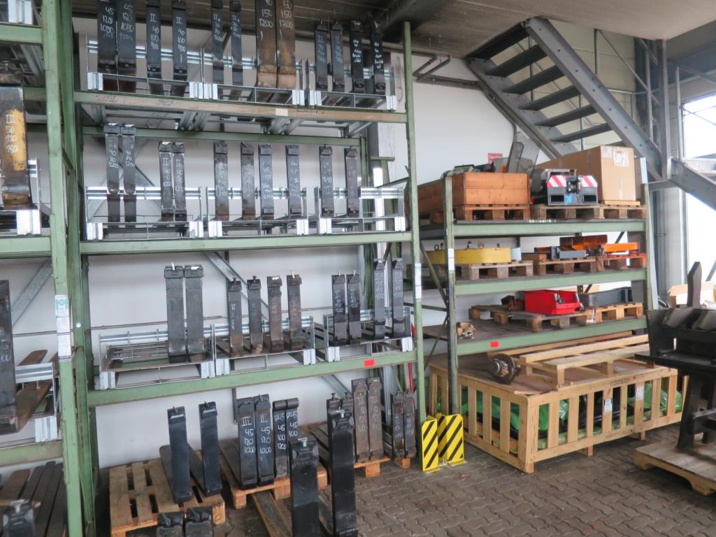 forklift trucks and car pool<br>-1