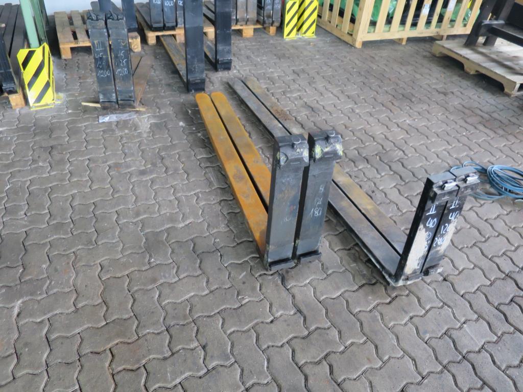 forklift trucks and car pool<br>-3