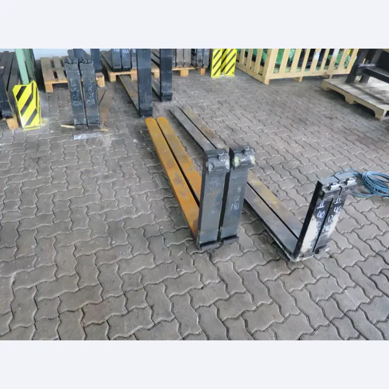 forklift trucks and car pool<br>-3