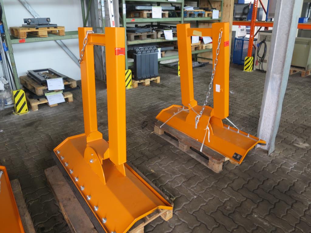 forklift trucks and car pool<br>-2