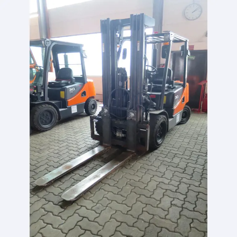 forklift trucks and car pool<br>-1