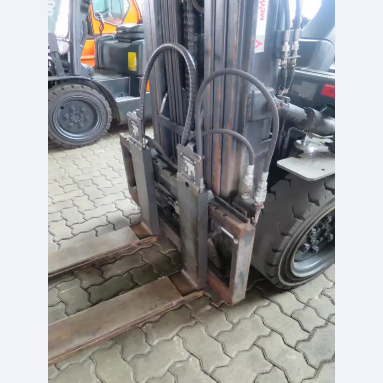 forklift trucks and car pool<br>-3