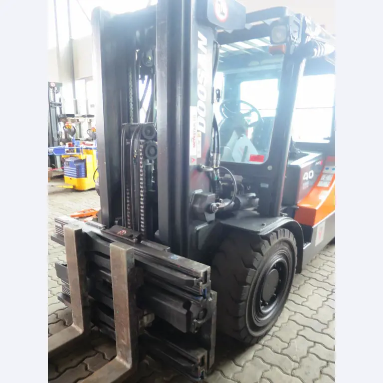 forklift trucks and car pool<br>-2