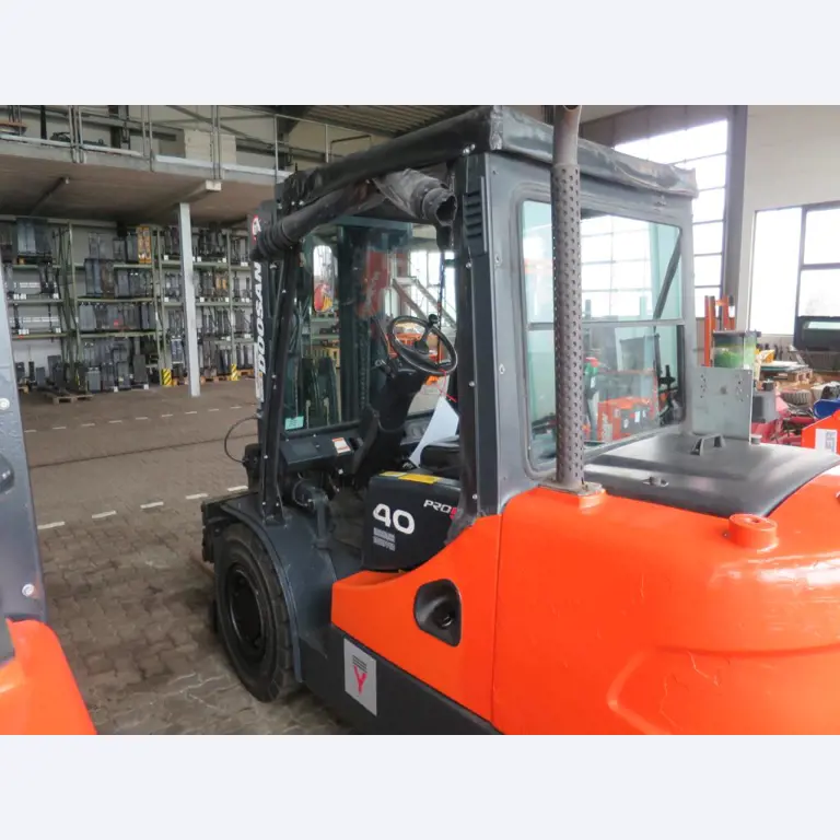 forklift trucks and car pool<br>-5