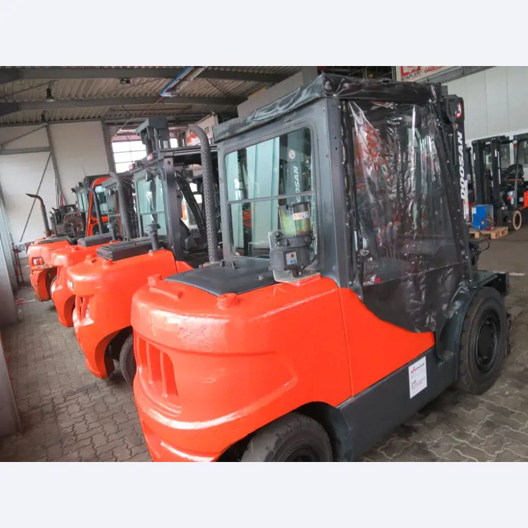 forklift trucks and car pool<br>-6