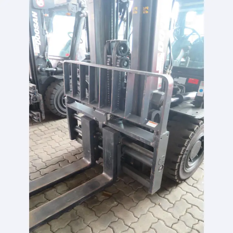 forklift trucks and car pool<br>-2
