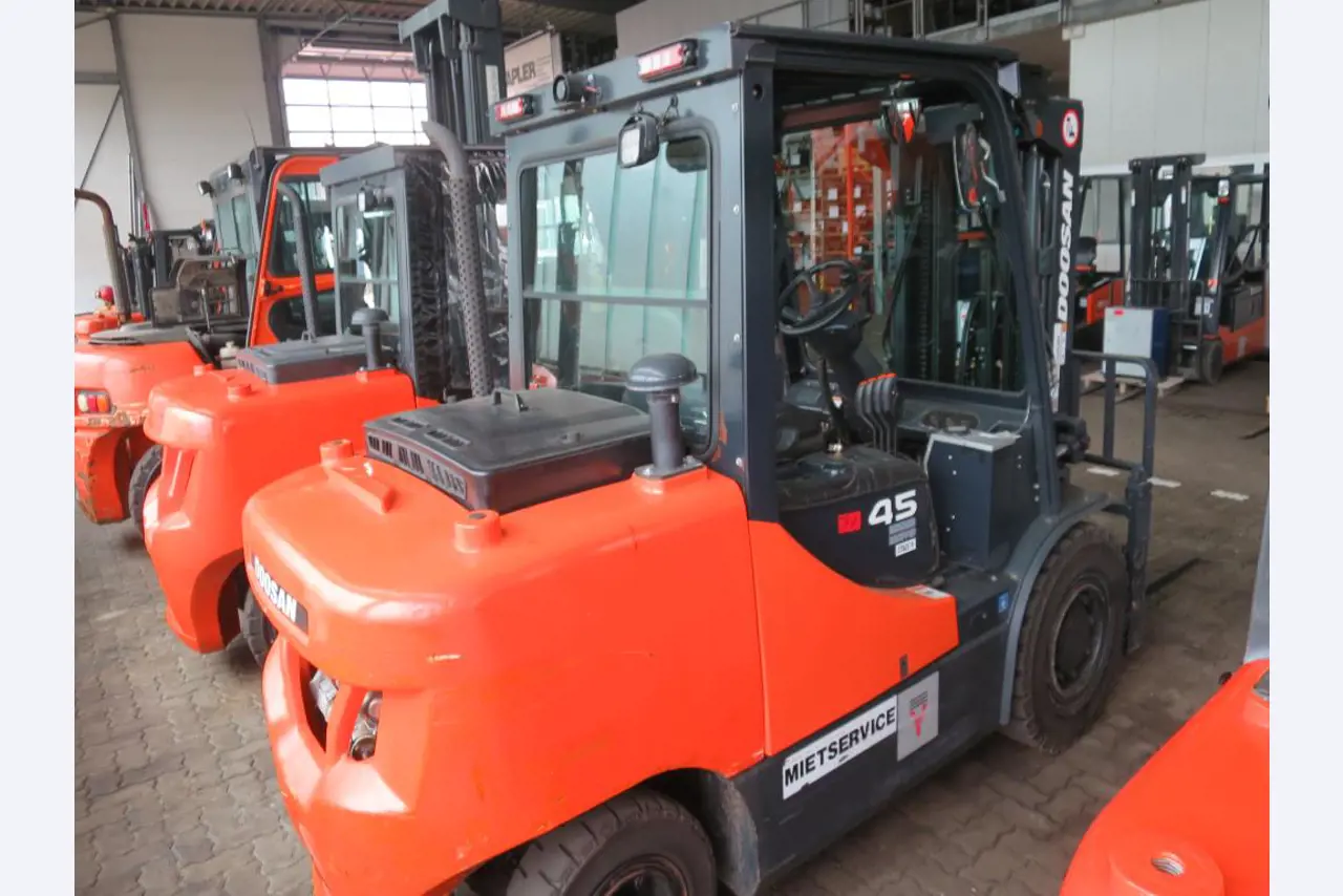 forklift trucks and car pool<br>-5