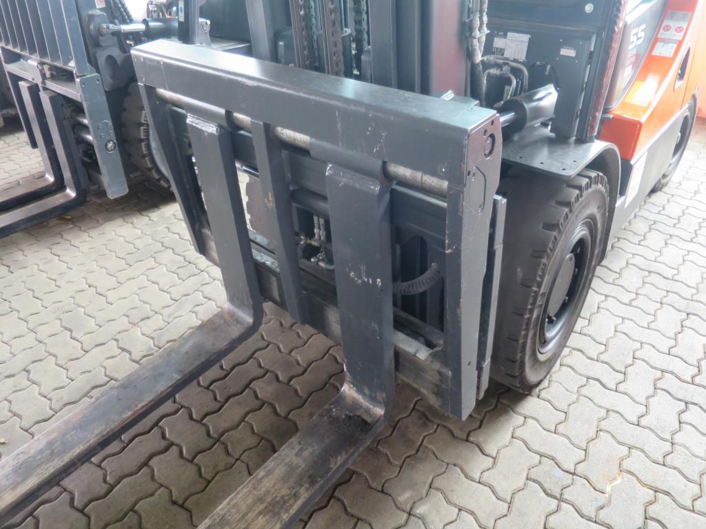 forklift trucks and car pool<br>-2