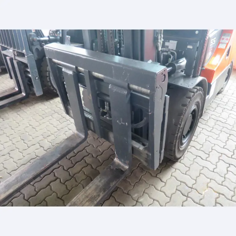 forklift trucks and car pool<br>-2
