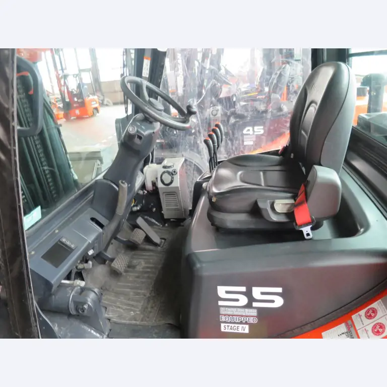 forklift trucks and car pool<br>-4