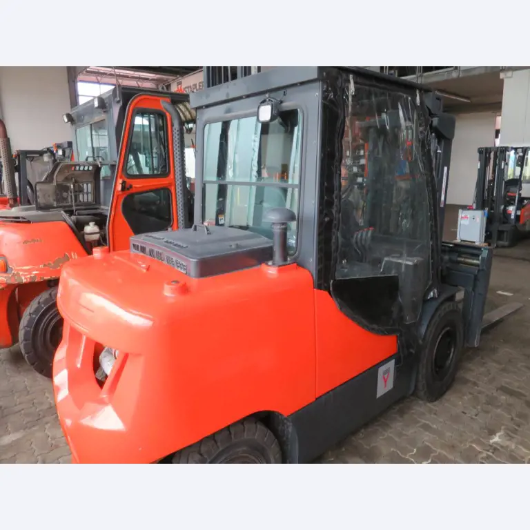 forklift trucks and car pool<br>-7