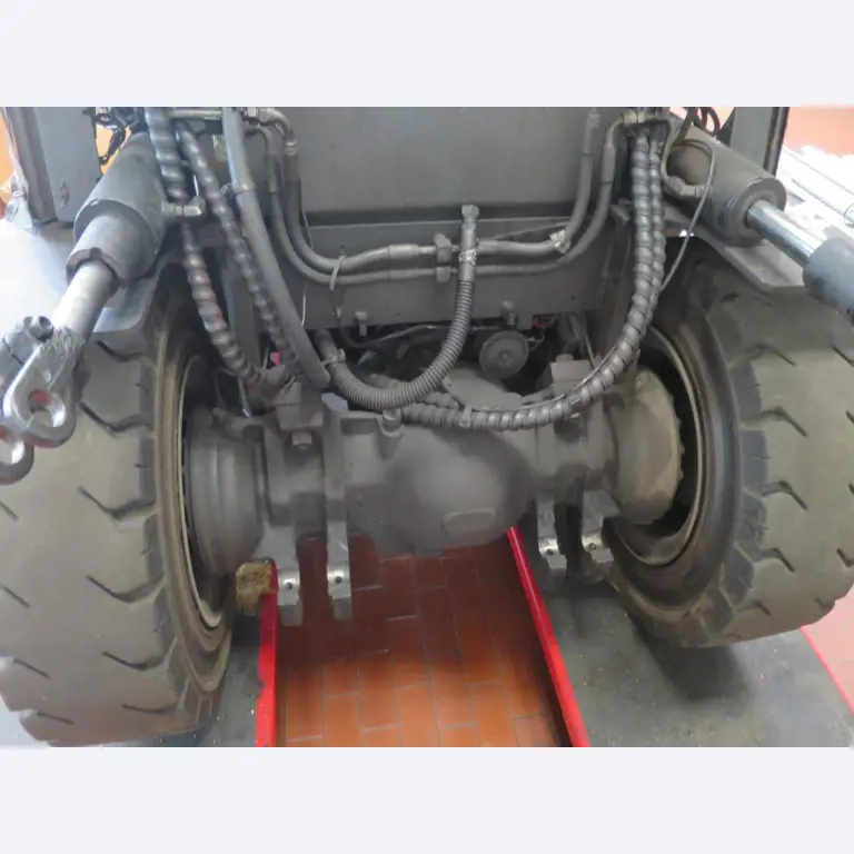 forklift trucks and car pool<br>-6