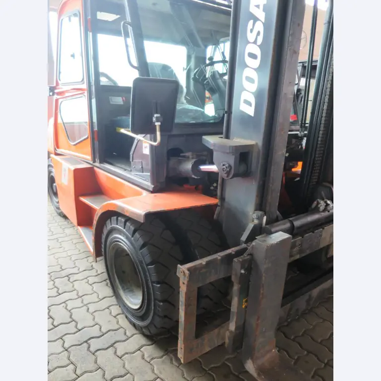 forklift trucks and car pool<br>-2