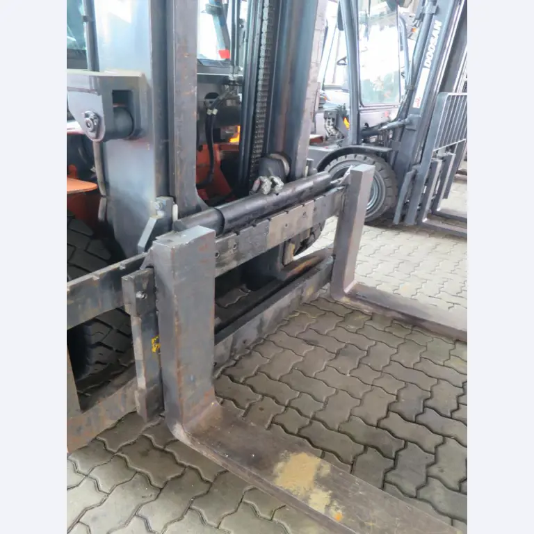 forklift trucks and car pool<br>-3