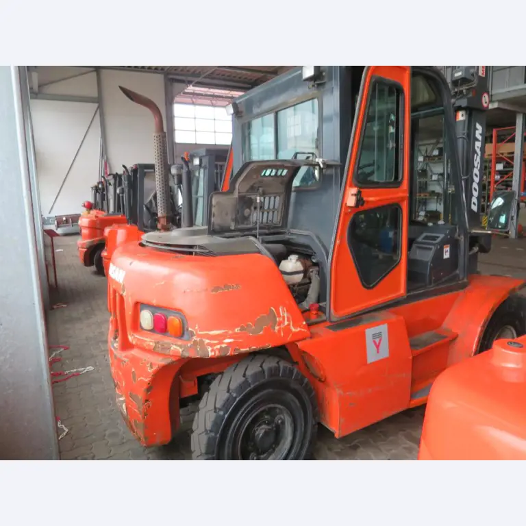 forklift trucks and car pool<br>-5