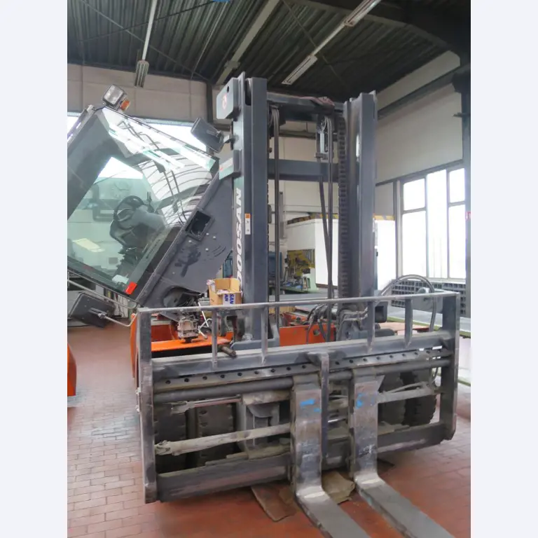 forklift trucks and car pool<br>-1