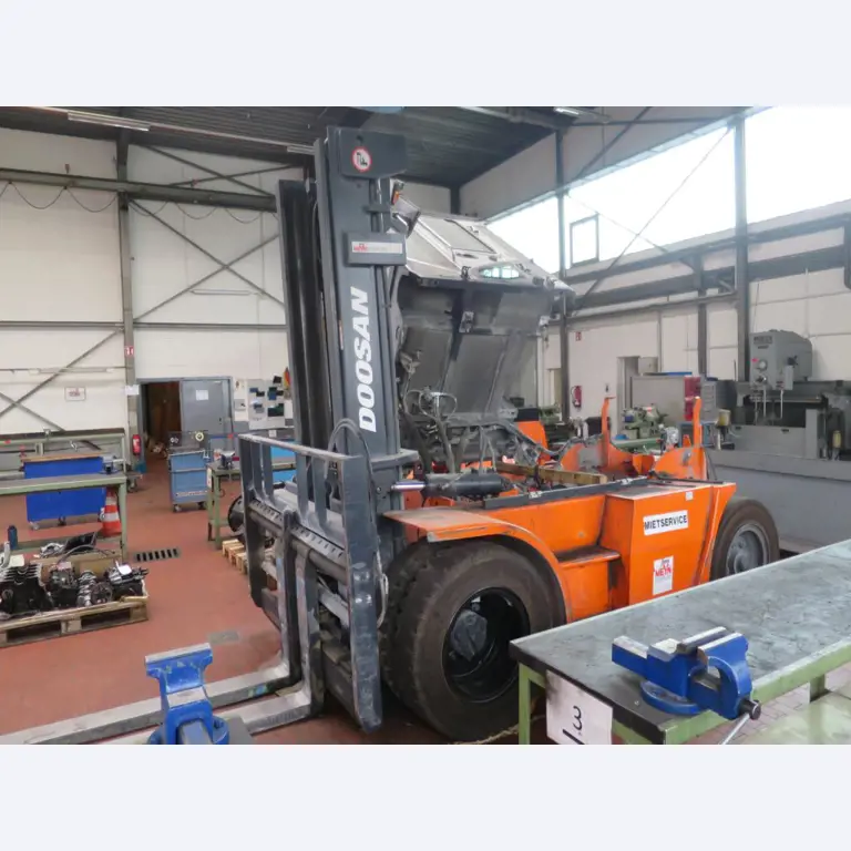 forklift trucks and car pool<br>-2