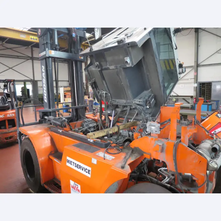 forklift trucks and car pool<br>-3