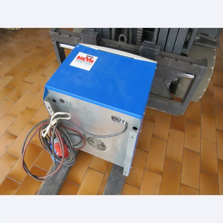 forklift trucks and car pool<br>-2