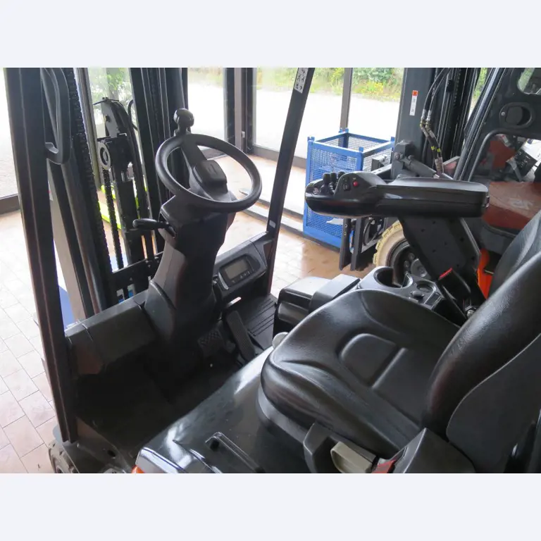 forklift trucks and car pool<br>-5