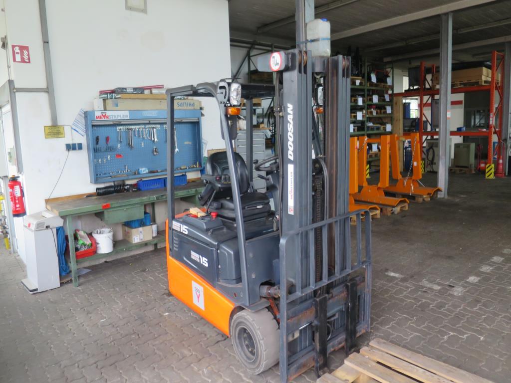 forklift trucks and car pool<br>-2