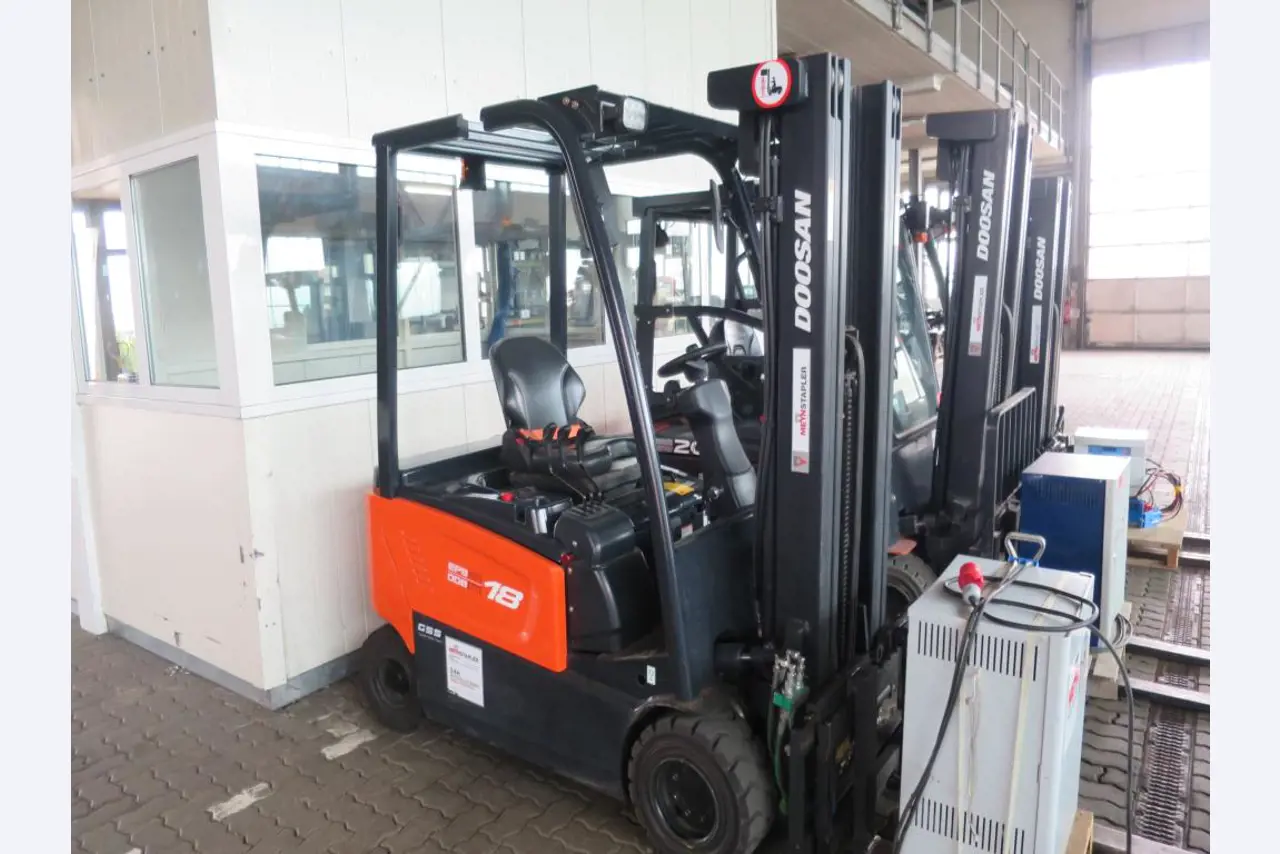 forklift trucks and car pool<br>-2
