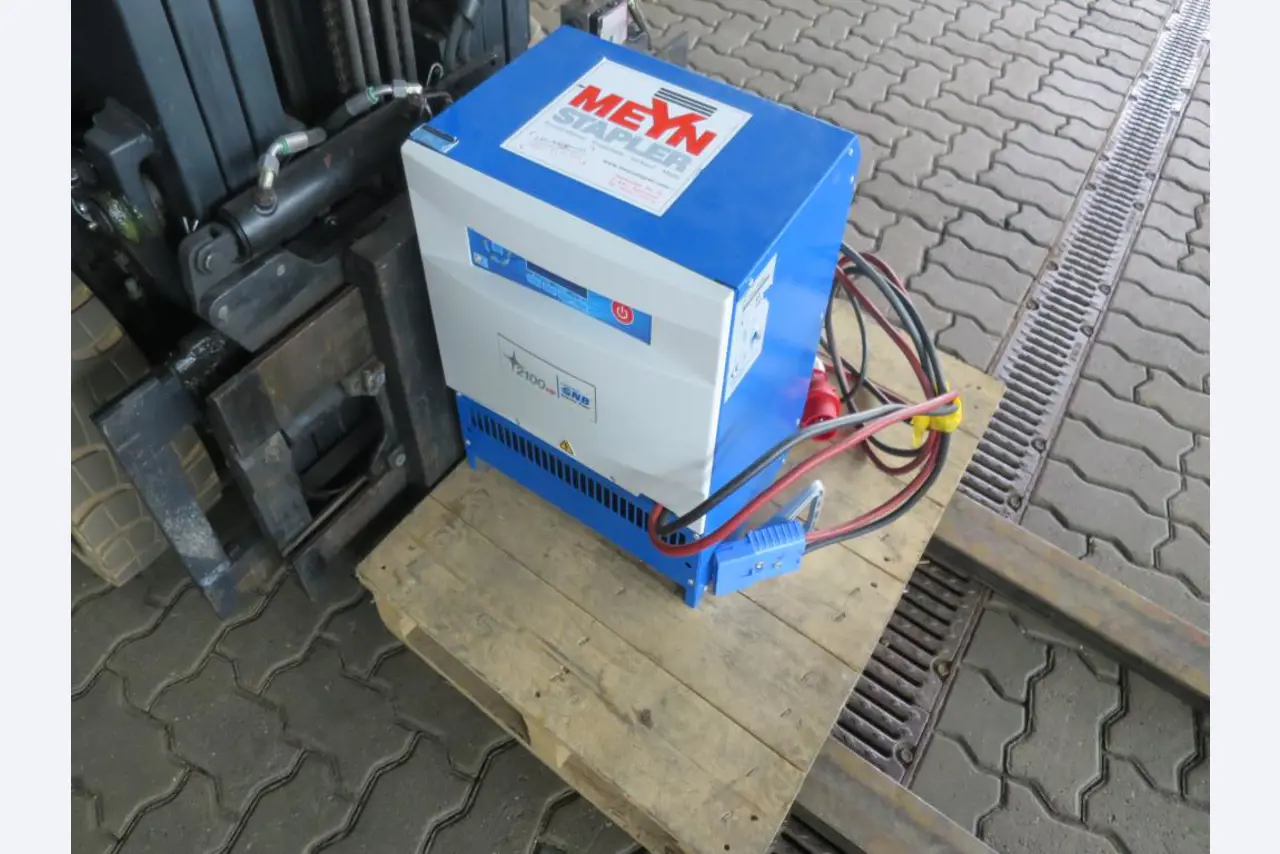 forklift trucks and car pool<br>-2