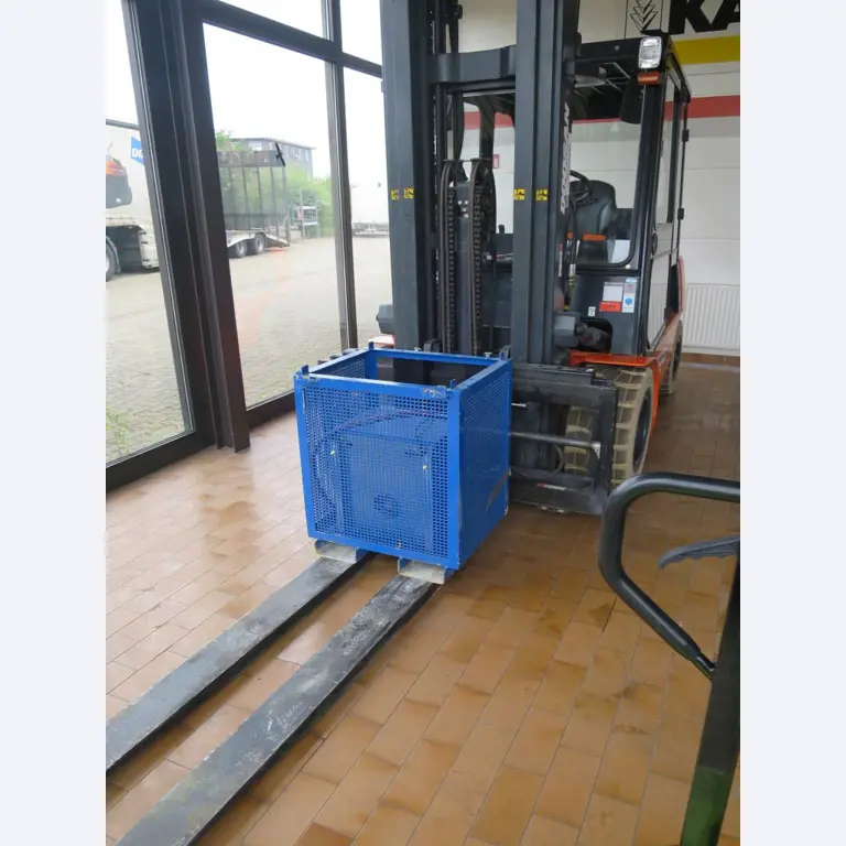 forklift trucks and car pool<br>-2