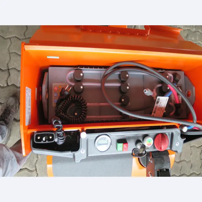 forklift trucks and car pool<br>-4