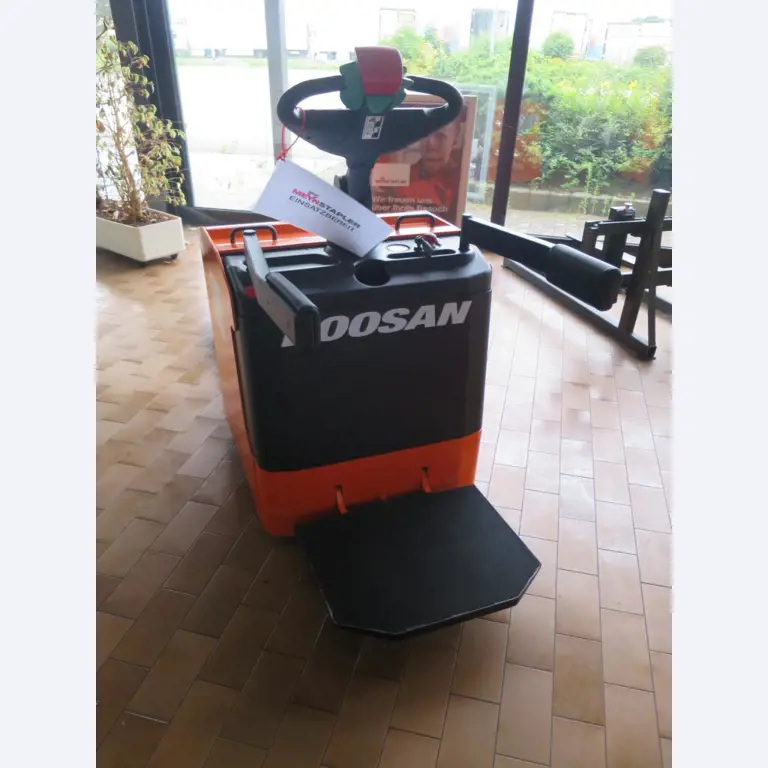 forklift trucks and car pool<br>-2