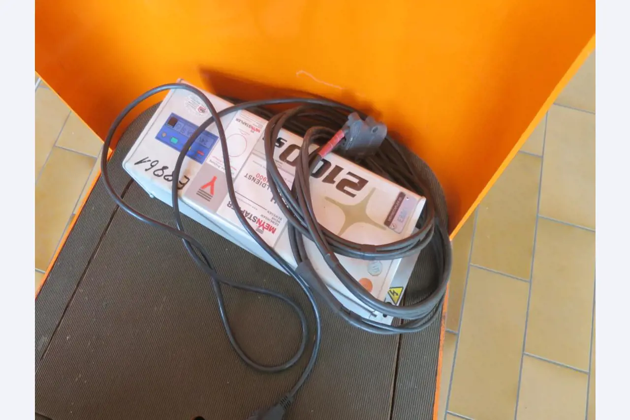 forklift trucks and car pool<br>-3