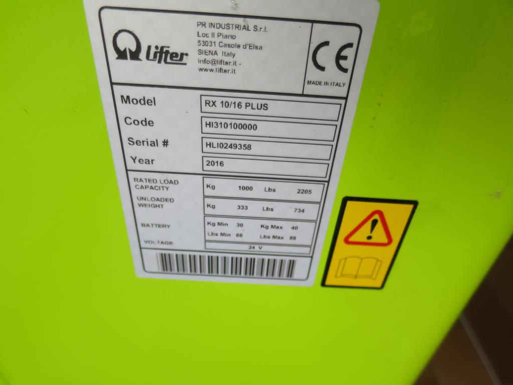 forklift trucks and car pool<br>-3