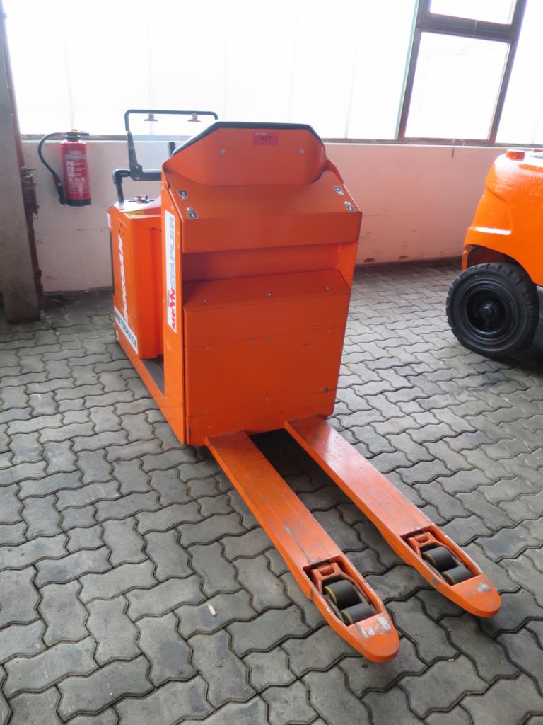 forklift trucks and car pool<br>-1