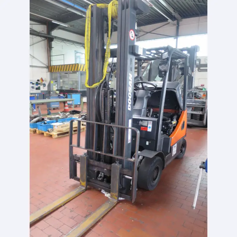 forklift trucks and car pool<br>-2
