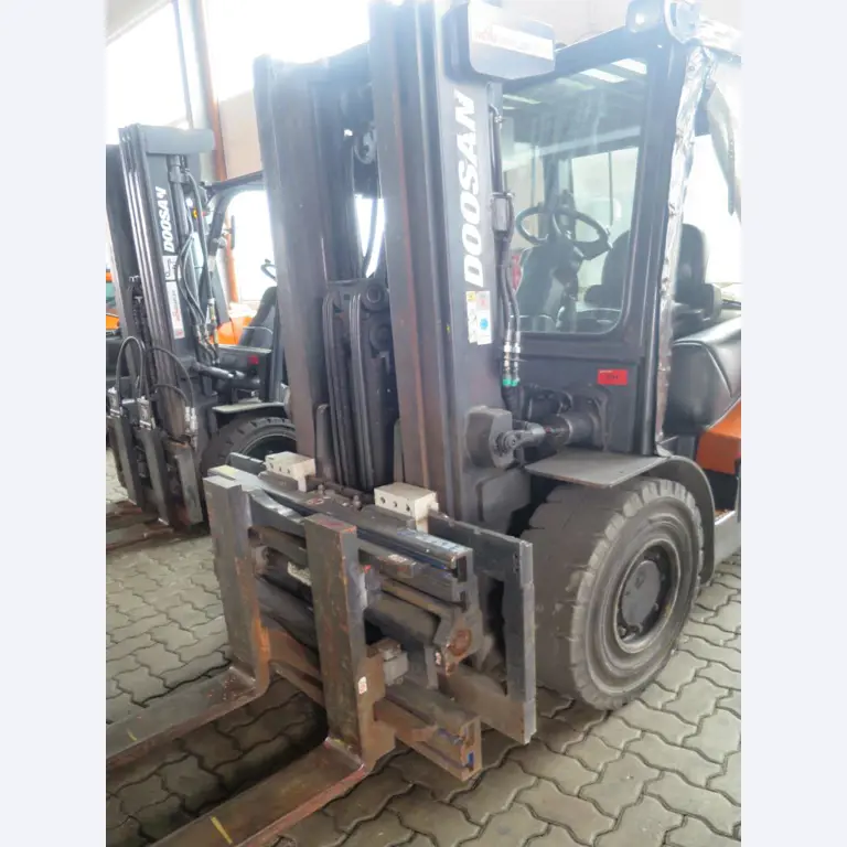 forklift trucks and car pool<br>-2