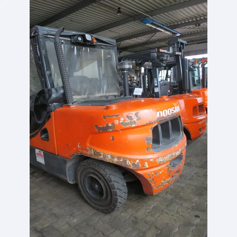 forklift trucks and car pool<br>-3