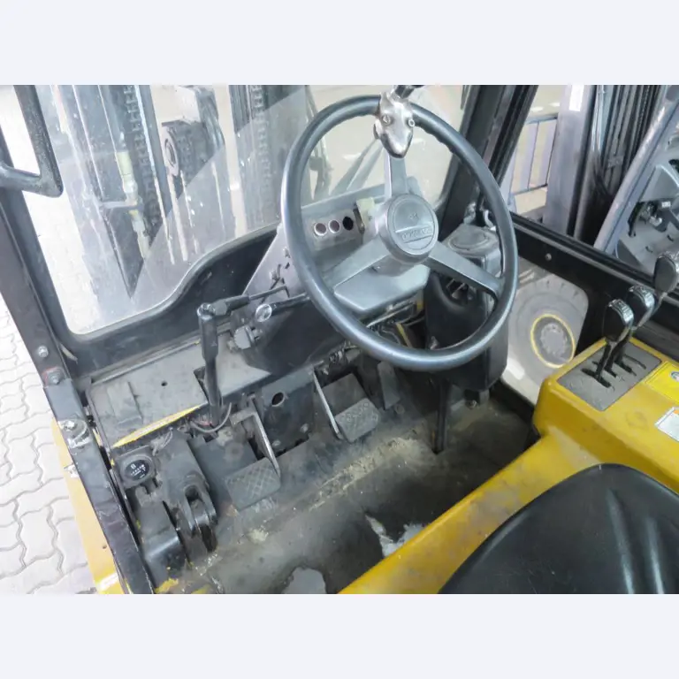 forklift trucks and car pool<br>-5