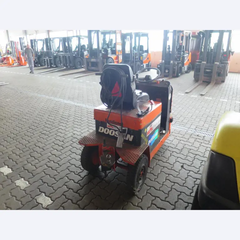 Gabelstapler sowie Fuhrpark<br>-2