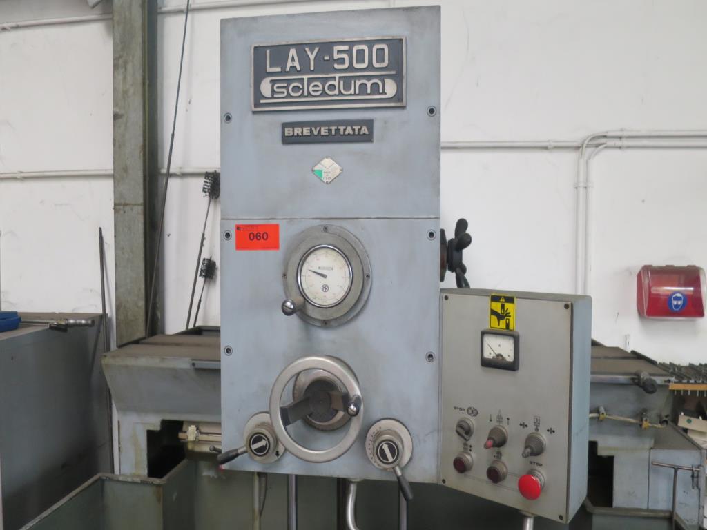 Chariots élévateurs à fourche et parc de véhicules<br>.-3