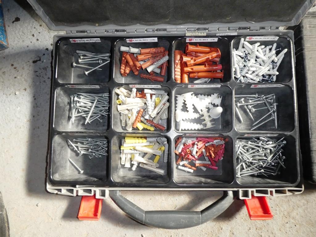 des machines et des véhicules entretenus dans le domaine de l'installation électrique-13