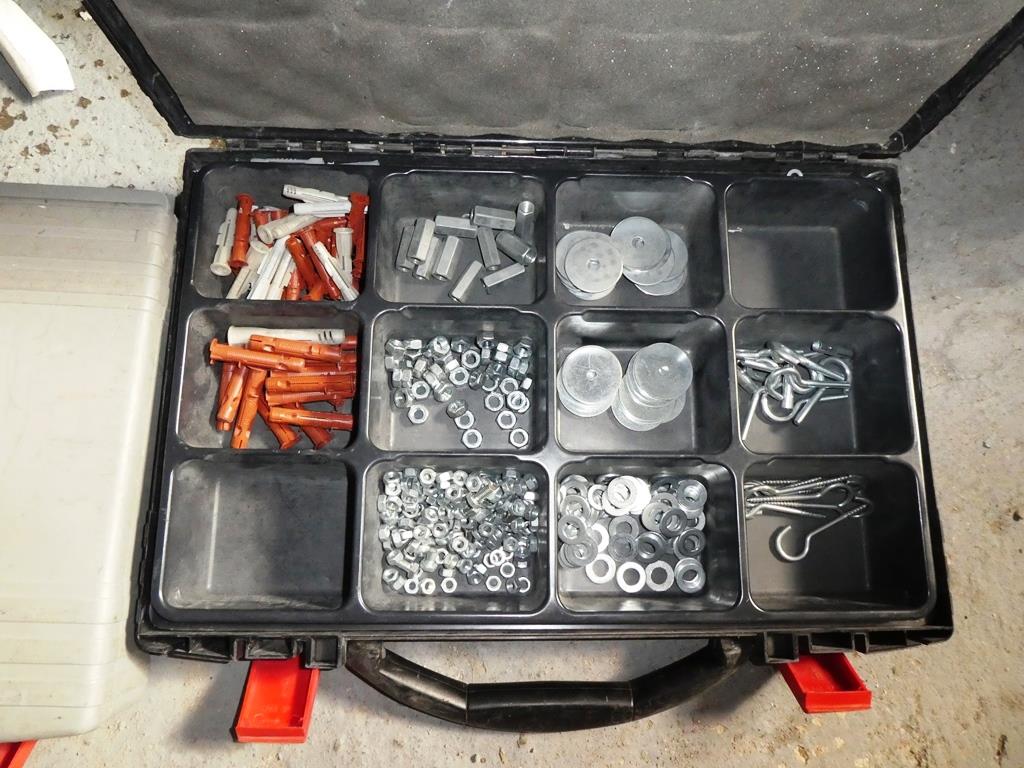 des machines et des véhicules entretenus dans le domaine de l'installation électrique-14