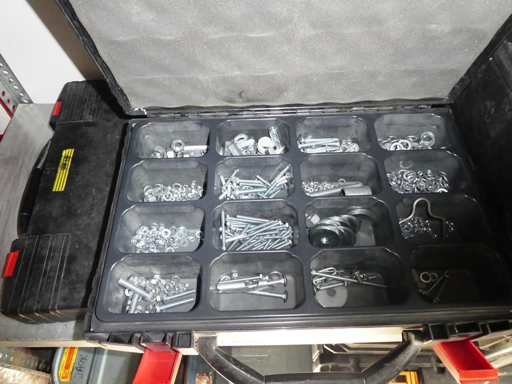 des machines et des véhicules entretenus dans le domaine de l'installation électrique-16