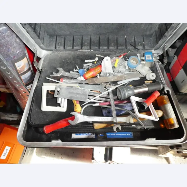 machinery and vehicles from the electric installation sector-18