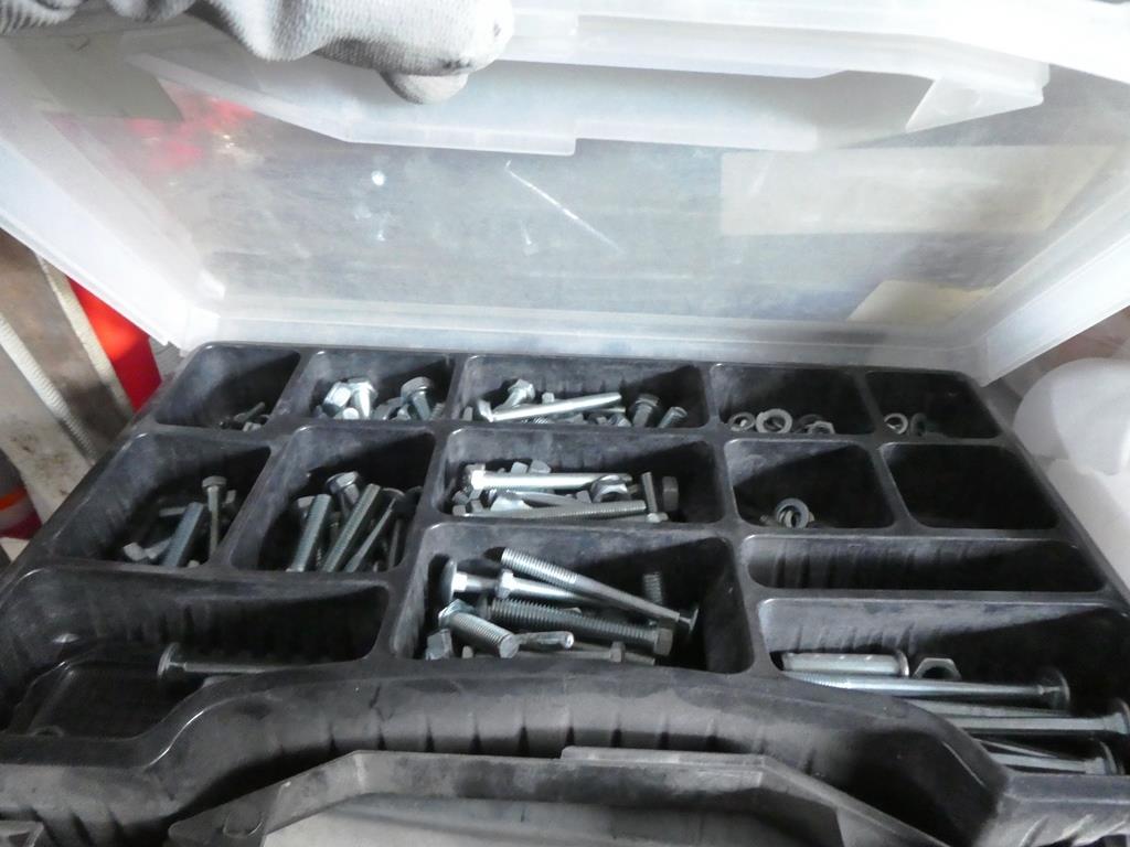 des machines et des véhicules entretenus dans le domaine de l'installation électrique-8