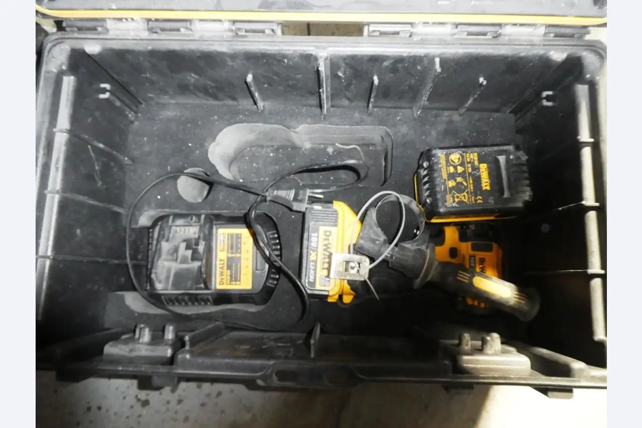 machinery and vehicles from the electric installation sector-3