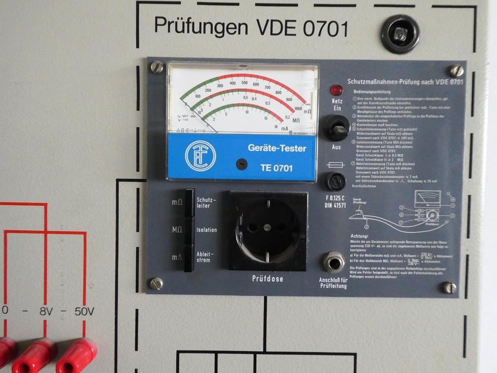gepflegten Maschinen und Fahrzeuge aus dem Bereich Elektroinstallation-2